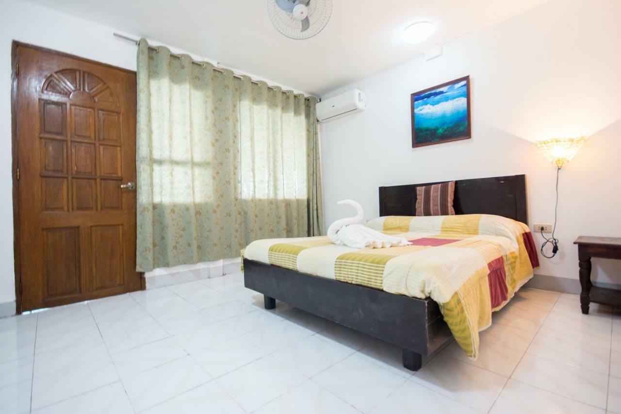 Deparis Beach Resort Balabag  Zewnętrze zdjęcie